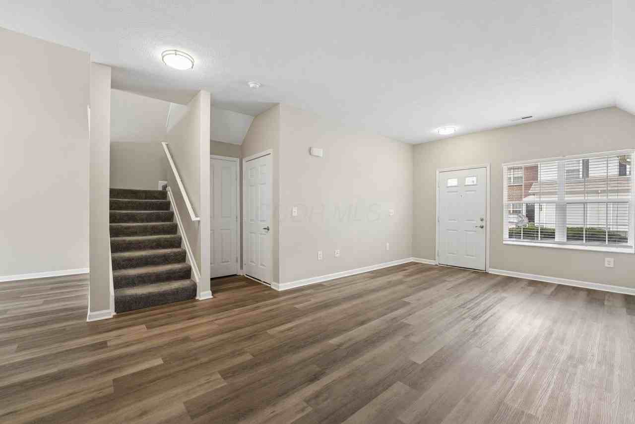 2041 River Rock Way - Photo 6 of 43