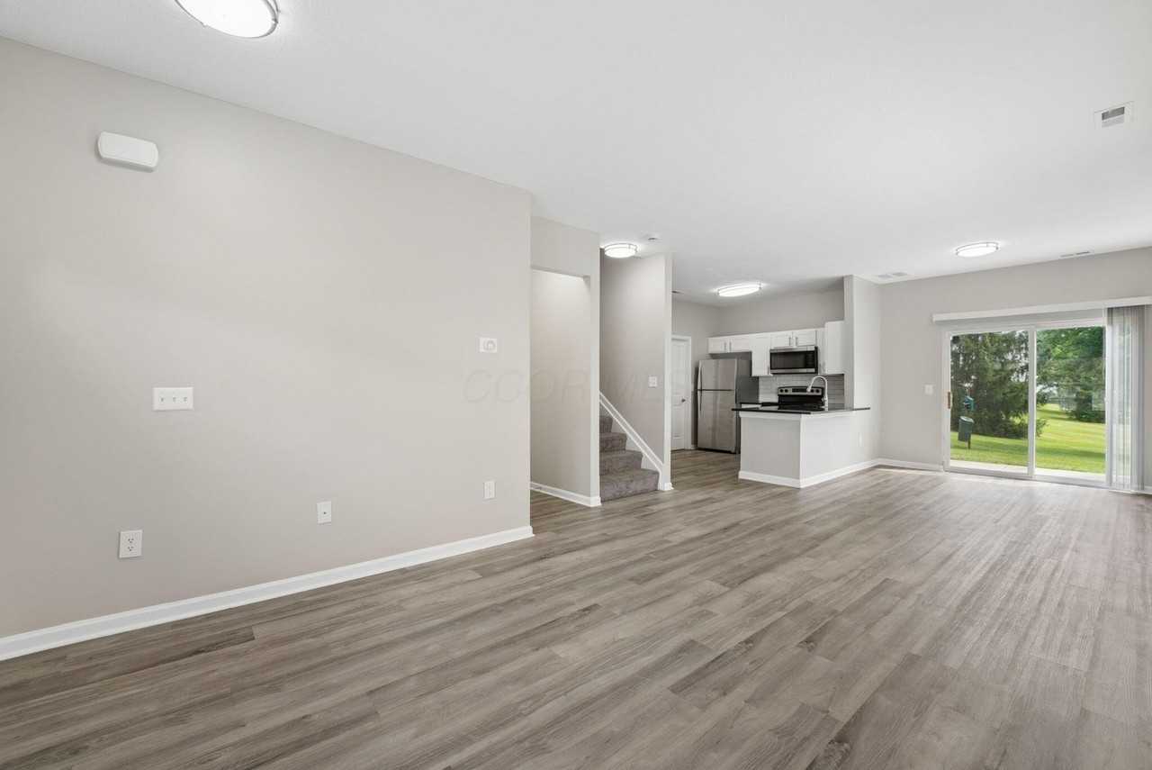 2018 River Rock Way - Photo 6 of 44