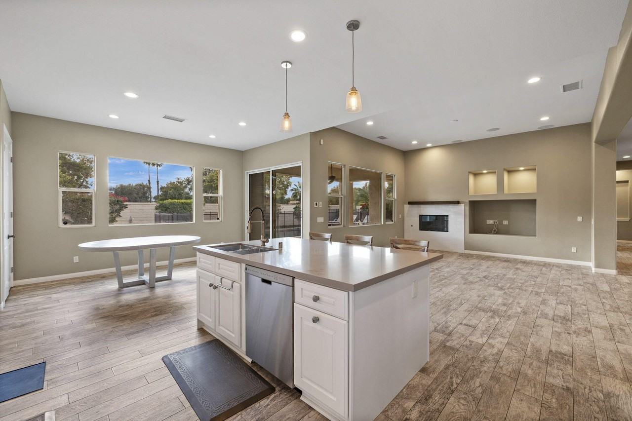 113 Azzuro Dr - Photo 6 of 35