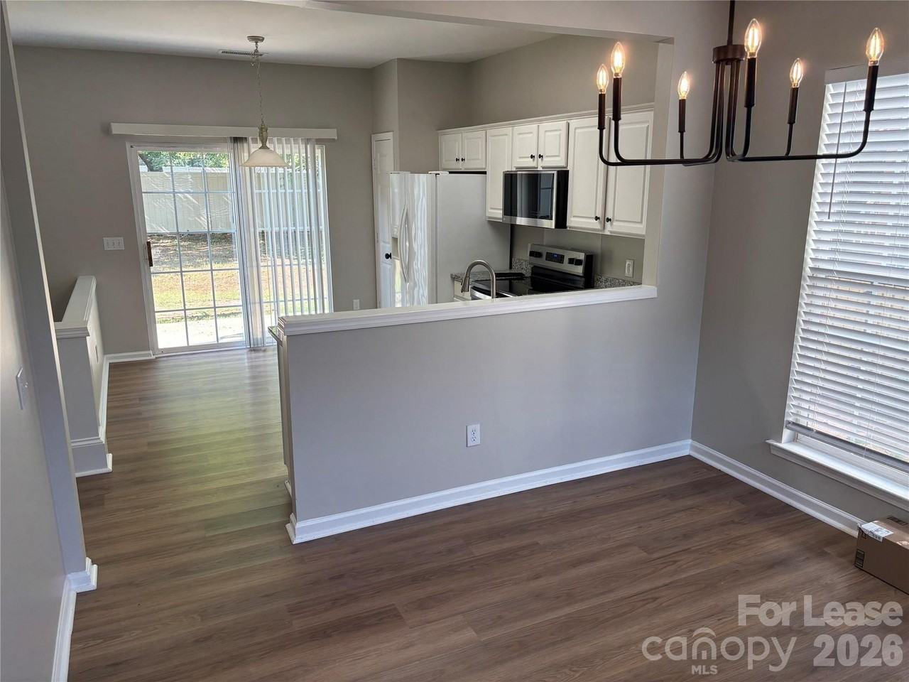2435 Normancrest Ct - Photo 6 of 34