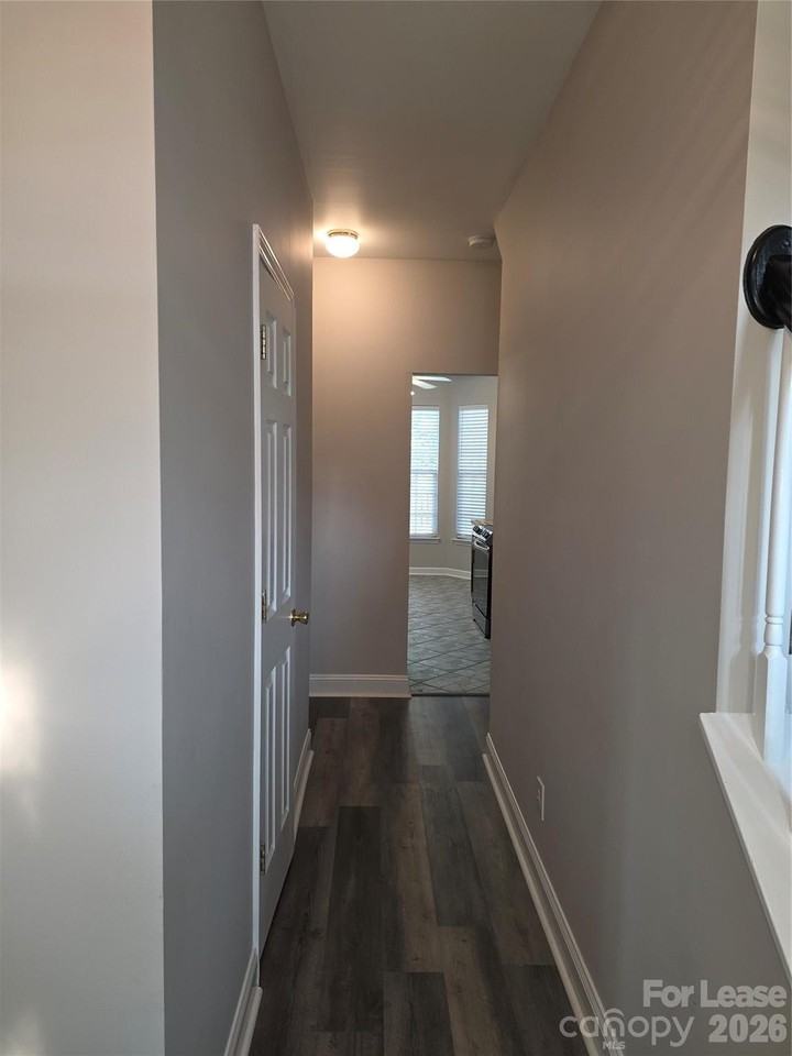 935 Woodington Ln - Photo 6 of 33