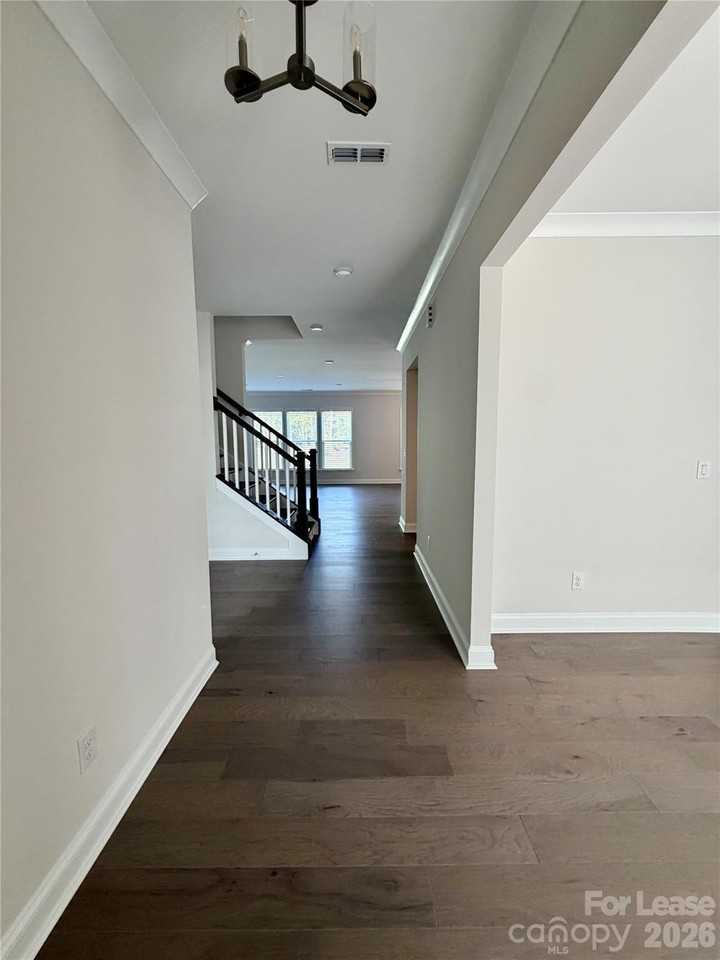 11212 Glasden Rd - Photo 3 of 45