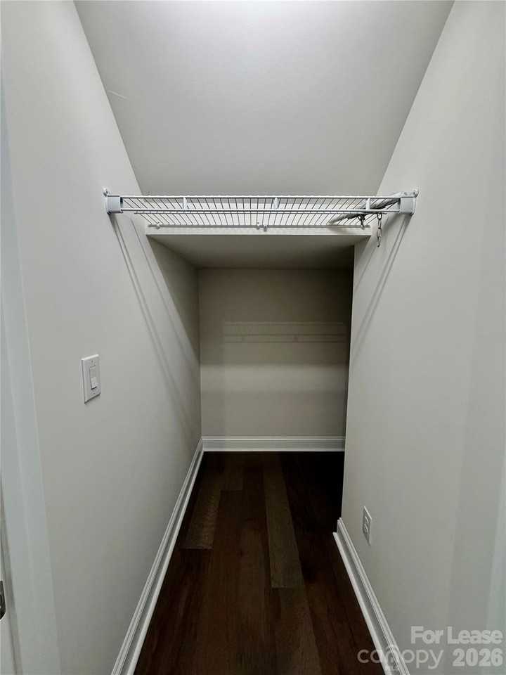 11212 Glasden Rd - Photo 6 of 45