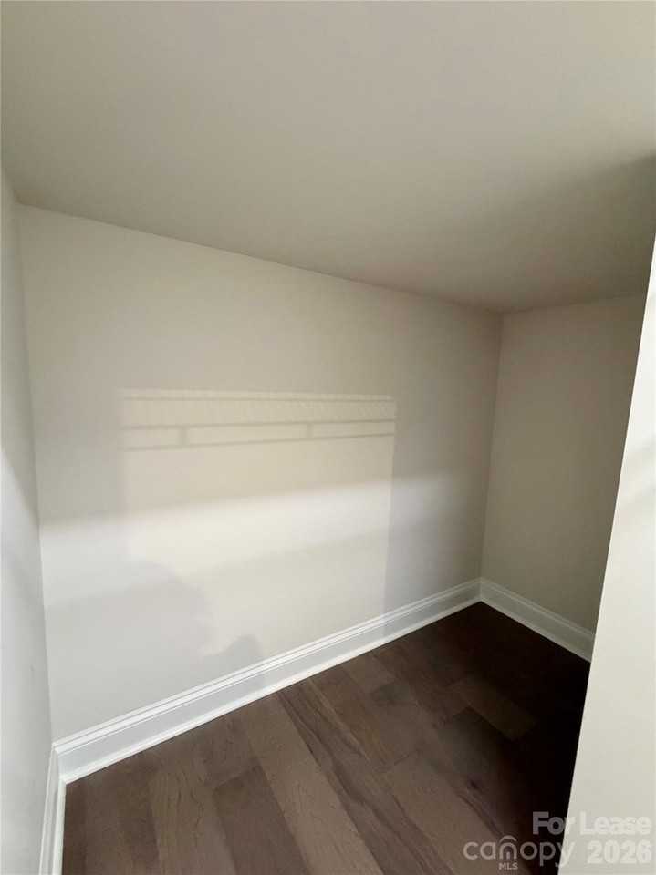11212 Glasden Rd - Photo 7 of 45