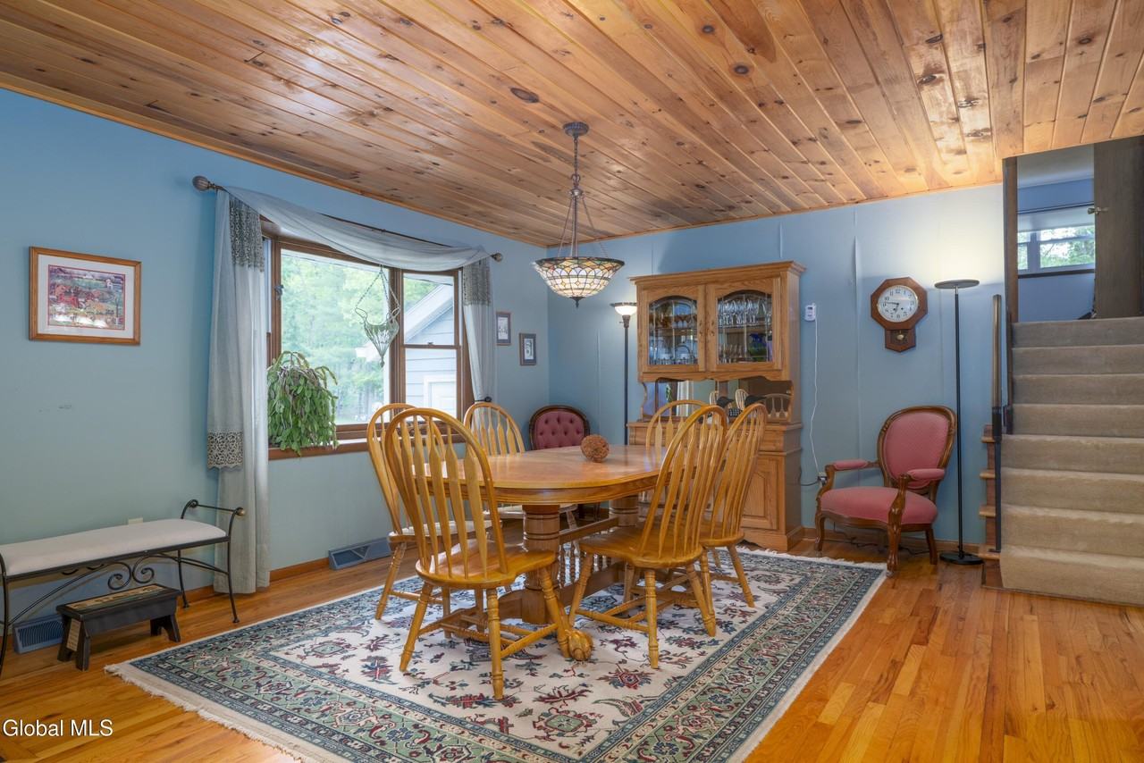 37 Ichabod Ln - Photo 4 of 22