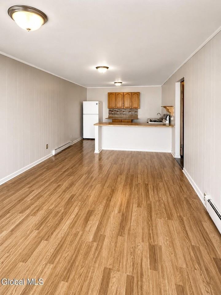 127 Grand St #2 - Photo 2 of 9
