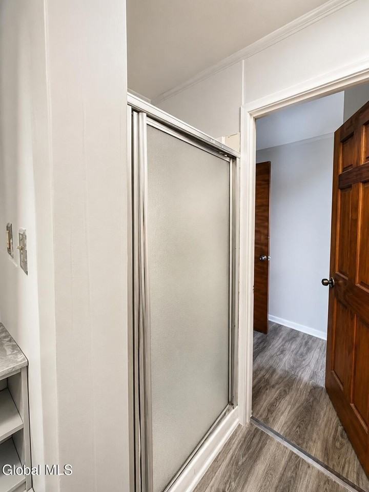 127 Grand St #2 - Photo 6 of 9