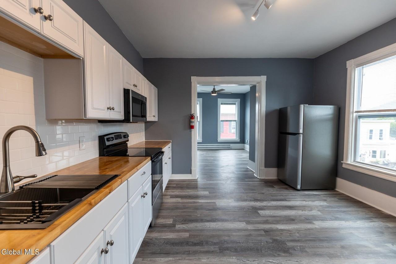 108 Division St #2 - Photo 3 of 14