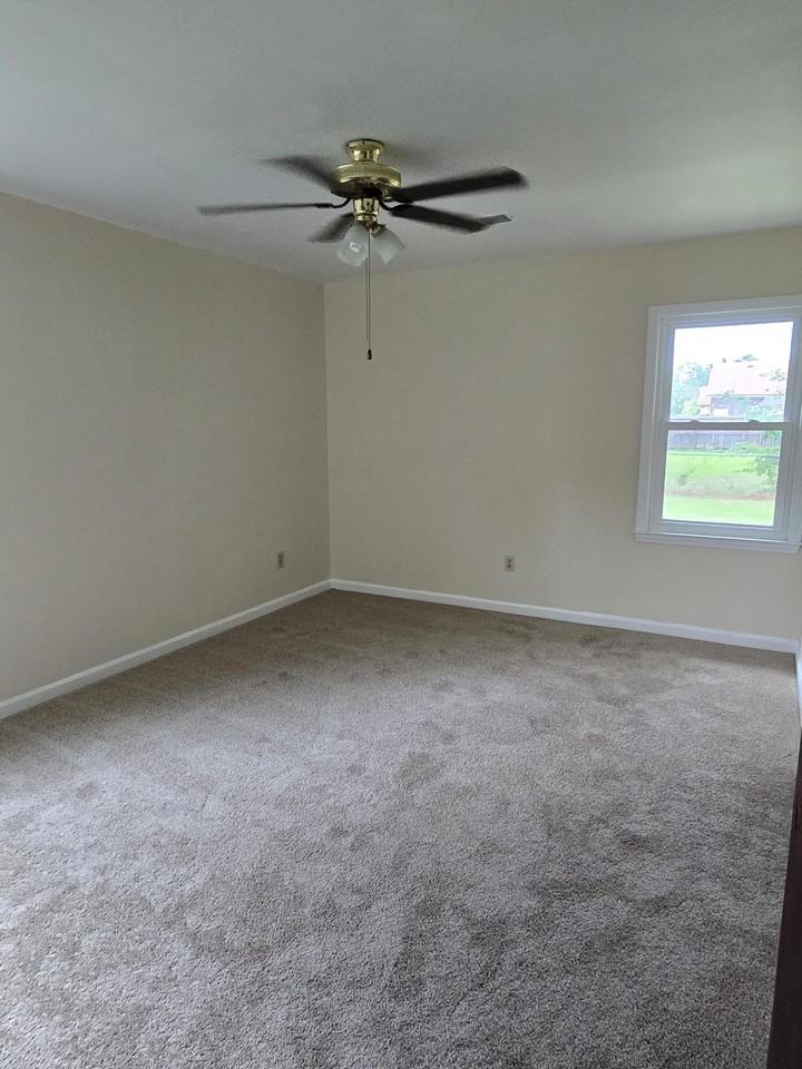112 Totem Ct - Photo 7 of 13