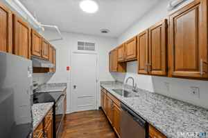 featured image of 187 Bank St #302