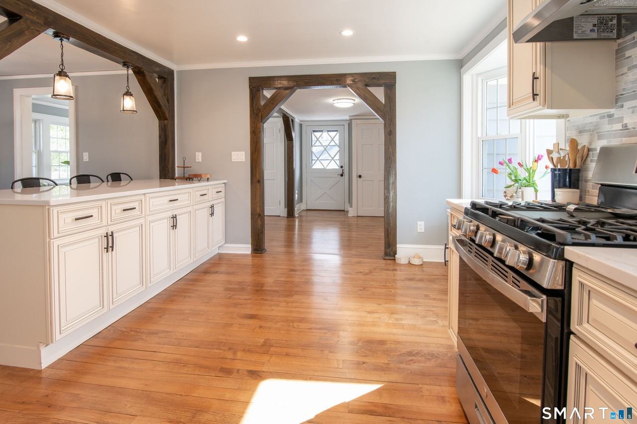 28 Rock Cut Rd - Photo 6 of 40