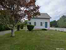 10 Shore Rd - Photo 1 of 1