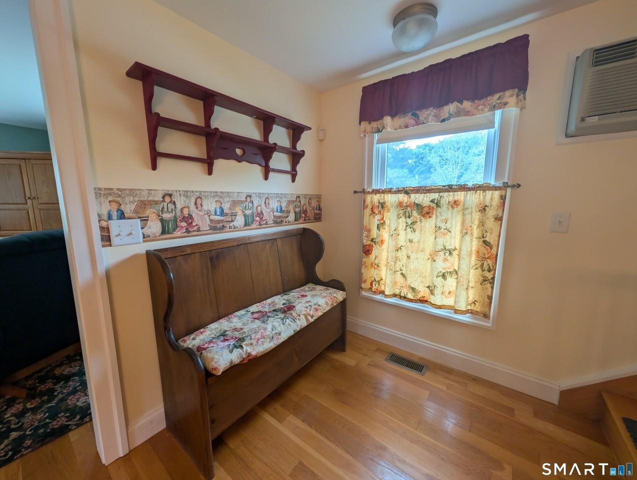 10 Shore Rd - Photo 7 of 26