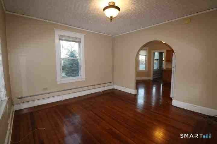 88 Riverview Ave - Photo 3 of 7