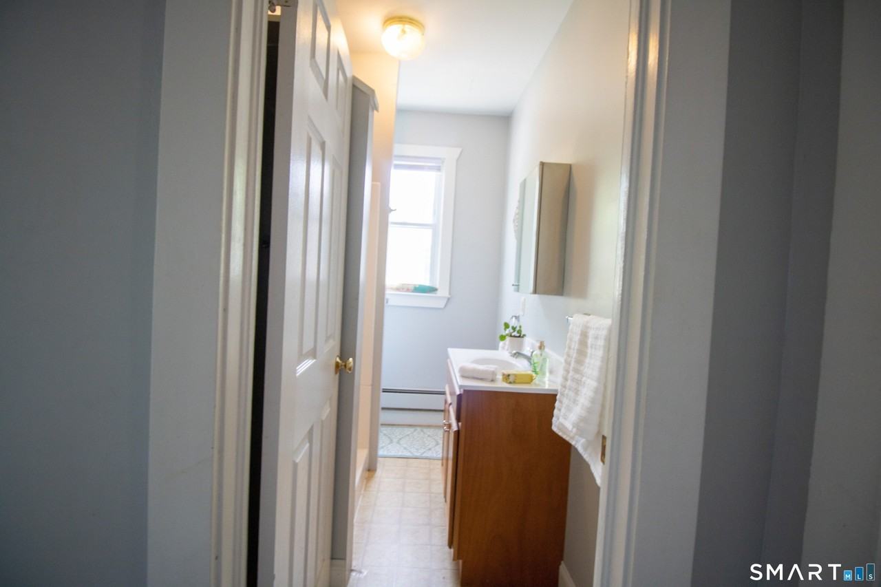 88 Riverview Ave - Photo 5 of 7