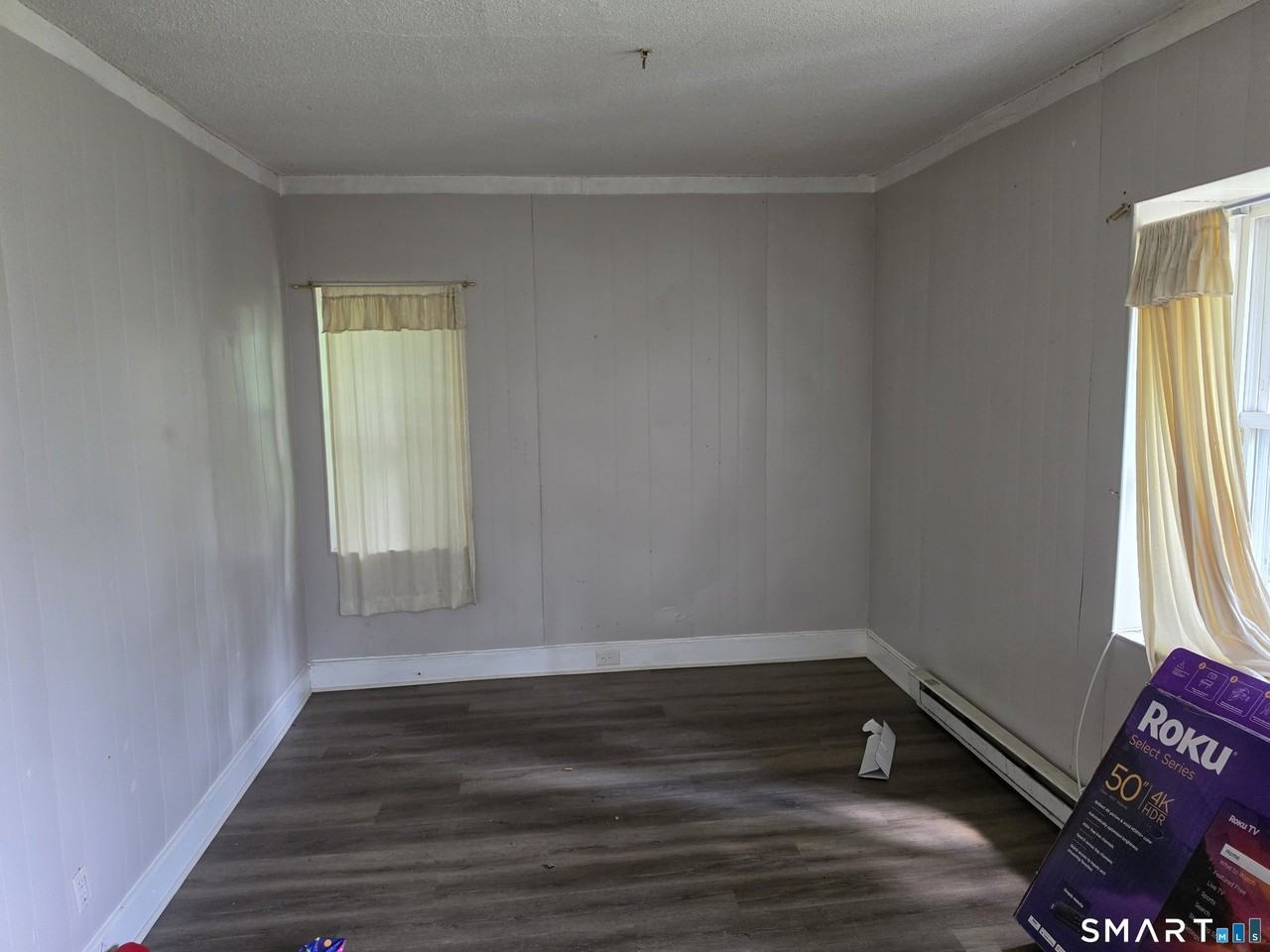 449 Wilson St - Photo 5 of 7