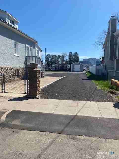 92 Terrace Ave - Photo 3 of 21