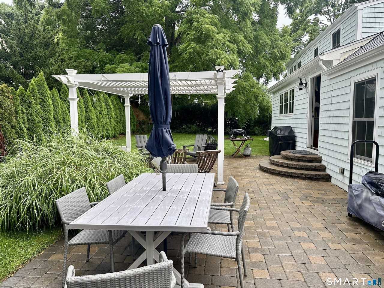 30 Lawson Dr - Photo 2 of 12