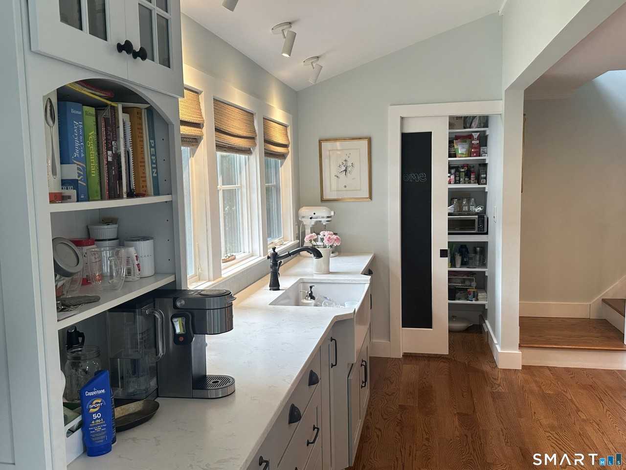 30 Lawson Dr - Photo 6 of 12