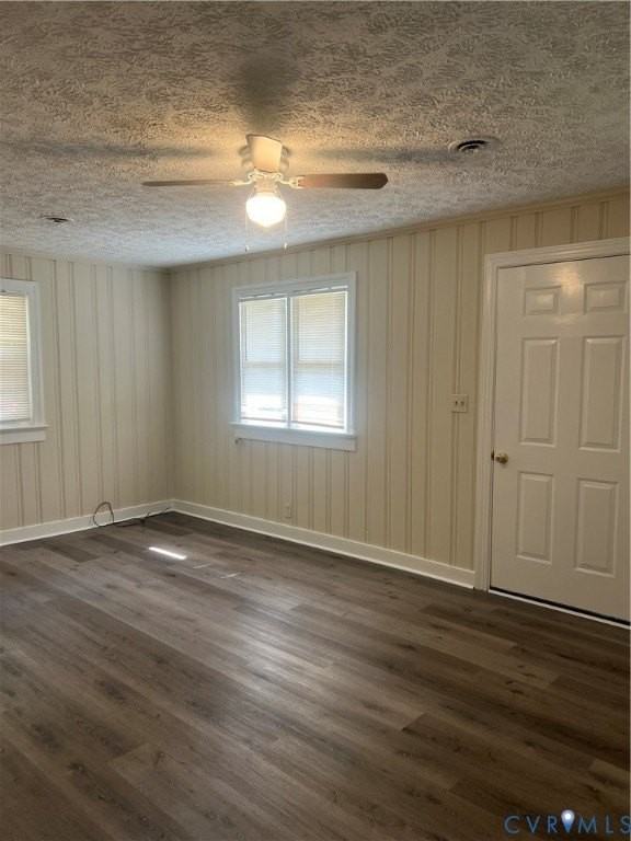 1409 Surry Ave - Photo 2 of 15