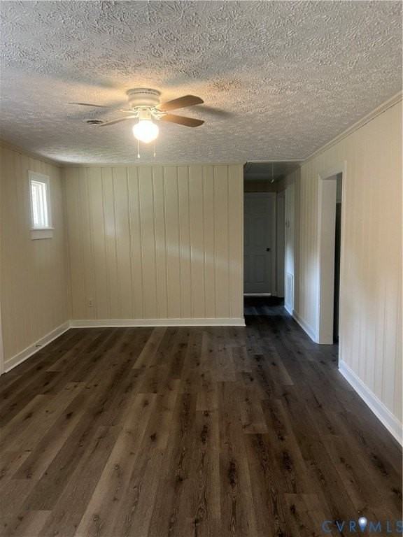 1409 Surry Ave - Photo 3 of 15