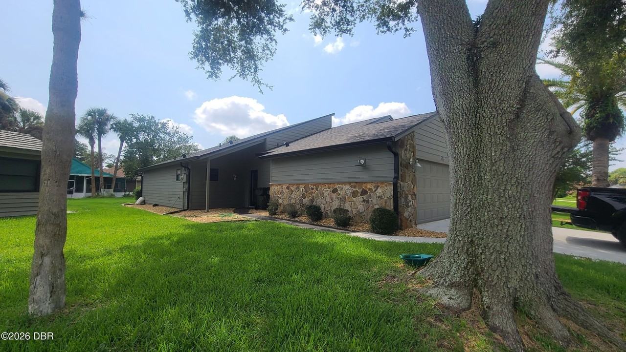 176 Gull Cir N - Photo 2 of 29