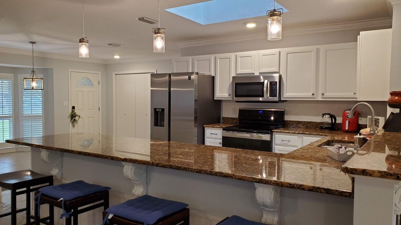 726 Saint Thomas Cv - Photo 4 of 11