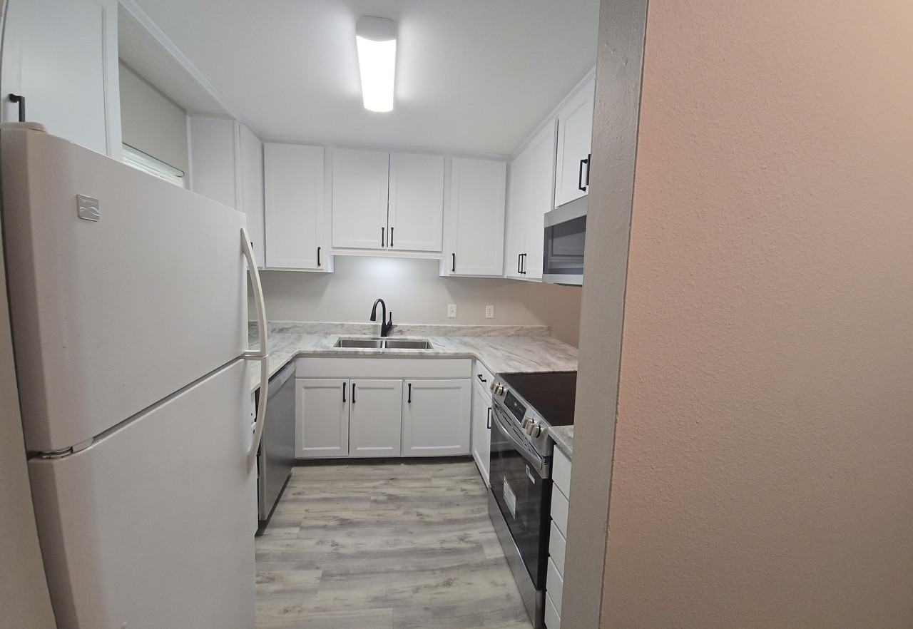 17 7th St #2 - Photo 2 of 50