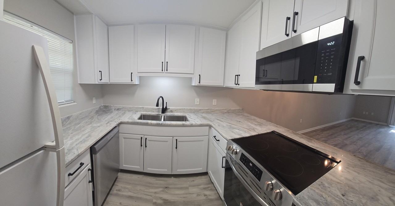 17 7th St #2 - Photo 3 of 50
