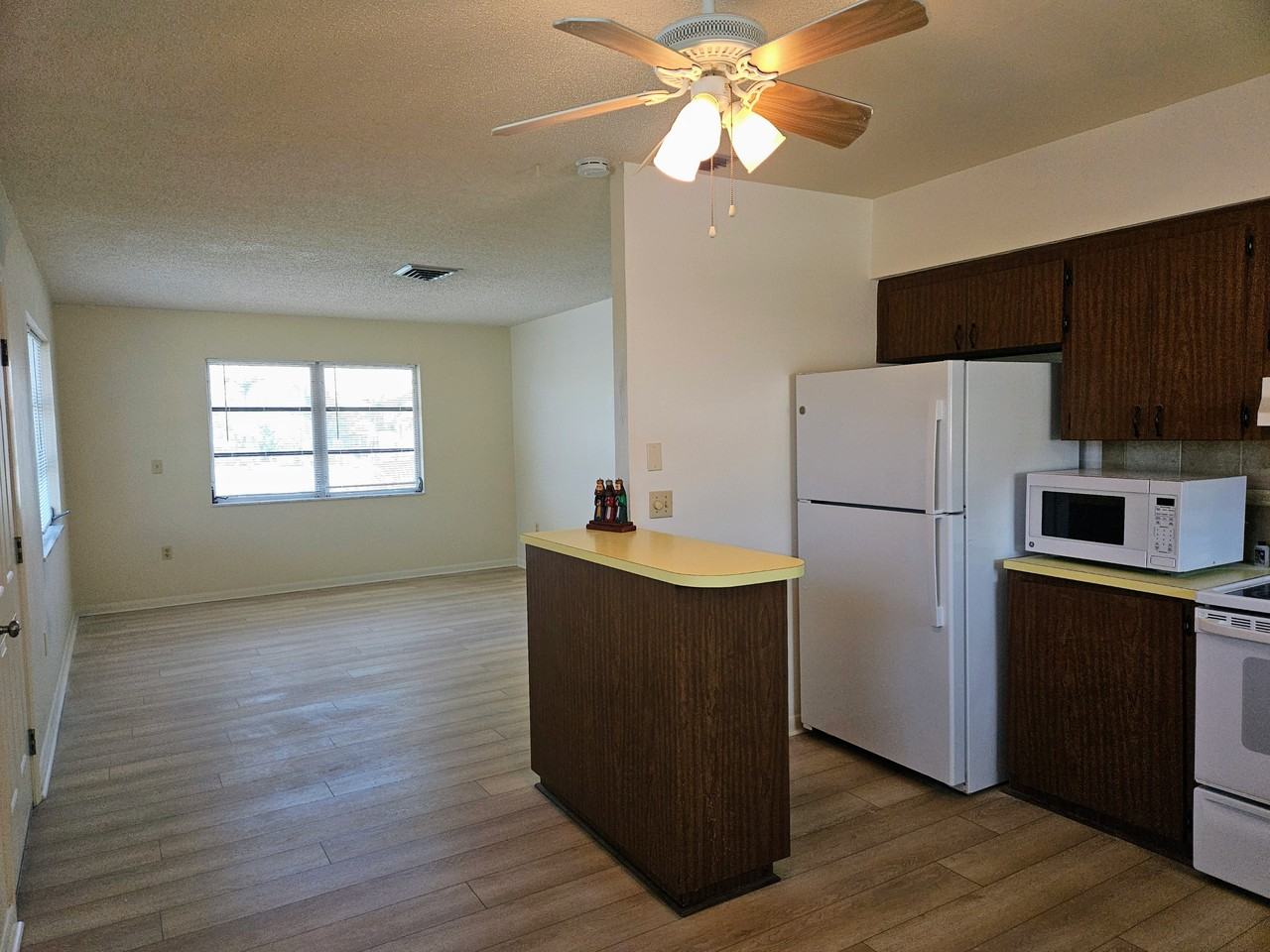 360 137th Avenue Cir #1 - Photo 7 of 24