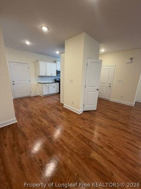 913 Linwood Ave - Photo 4 of 21