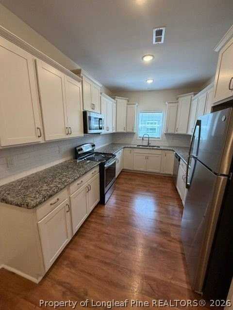 913 Linwood Ave - Photo 5 of 21