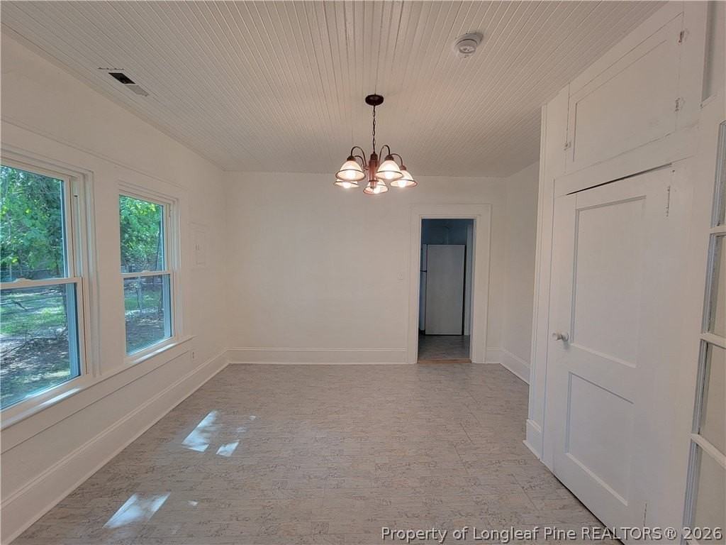 519 Edwards St - Photo 3 of 19