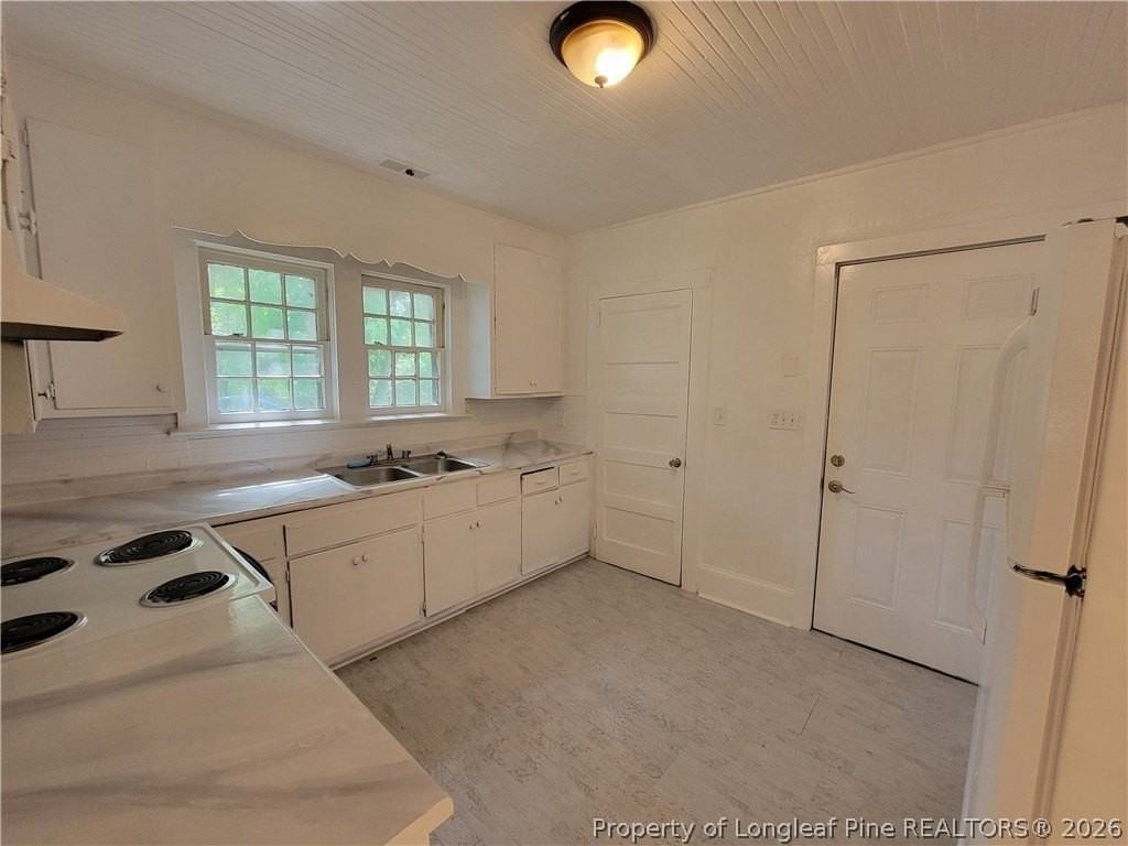 519 Edwards St - Photo 5 of 19