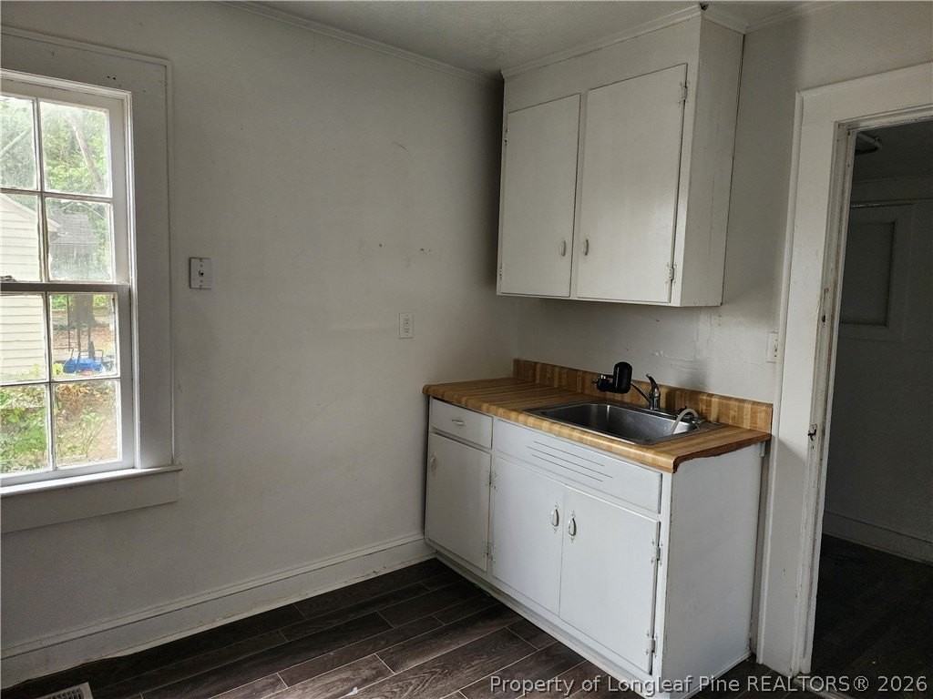 507 Edwards St - Photo 7 of 11