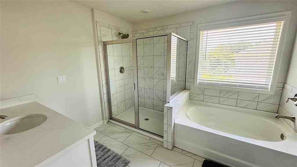 5595 Loring St - Photo 6 of 21