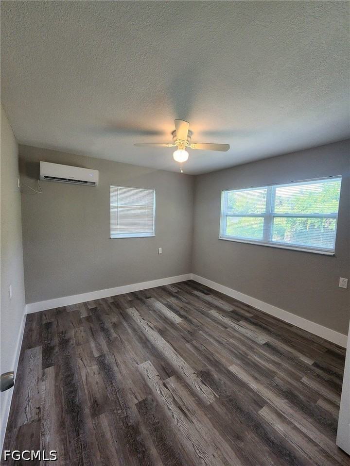 1119 6th Way - Photo 7 of 8
