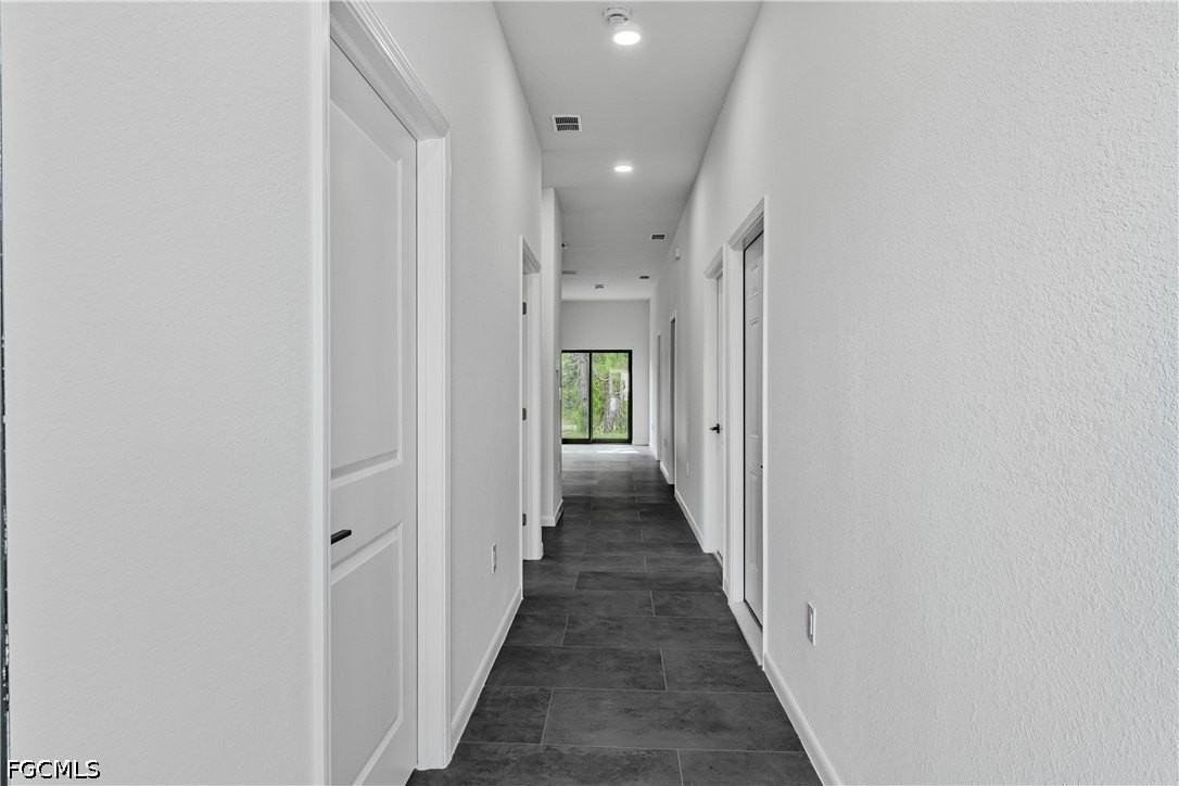 601 Hawthorne Ave S - Photo 3 of 25