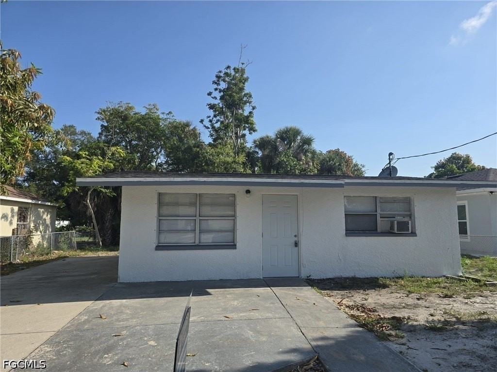 3135 Blount St - Photo 3 of 26