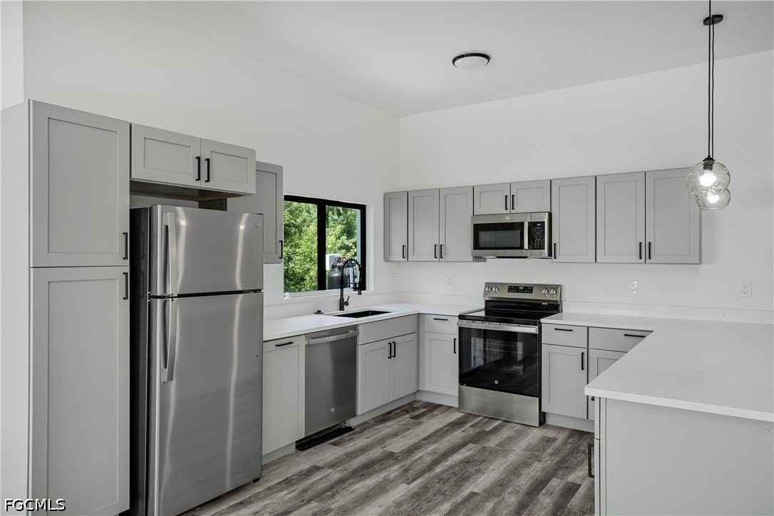 603 Hawthorne Ave S - Photo 2 of 23