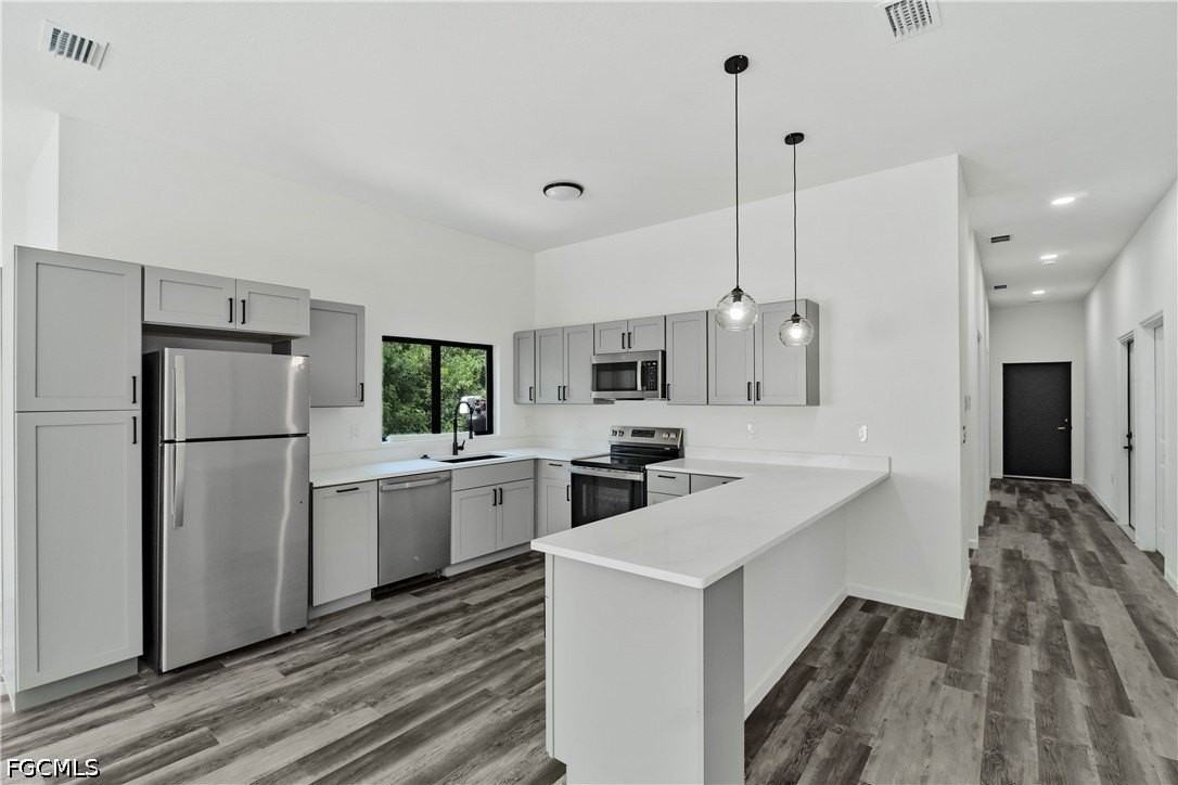603 Hawthorne Ave S - Photo 4 of 23