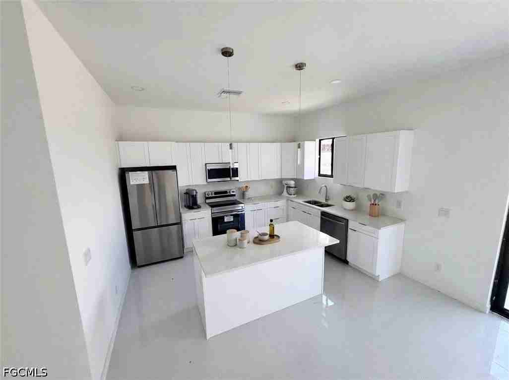 4012 Nw 22nd Ter - Photo 5 of 25