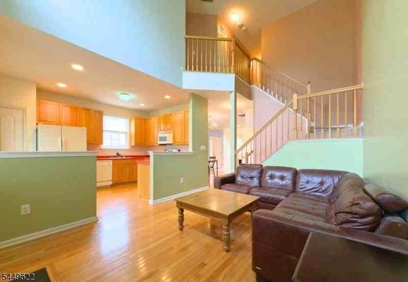 315 Birch Ct - Photo 7 of 18