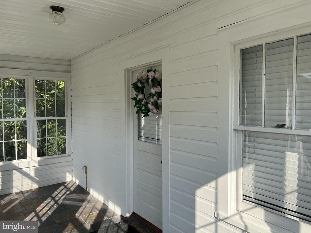 19 Snowden Ave - Photo 6 of 17
