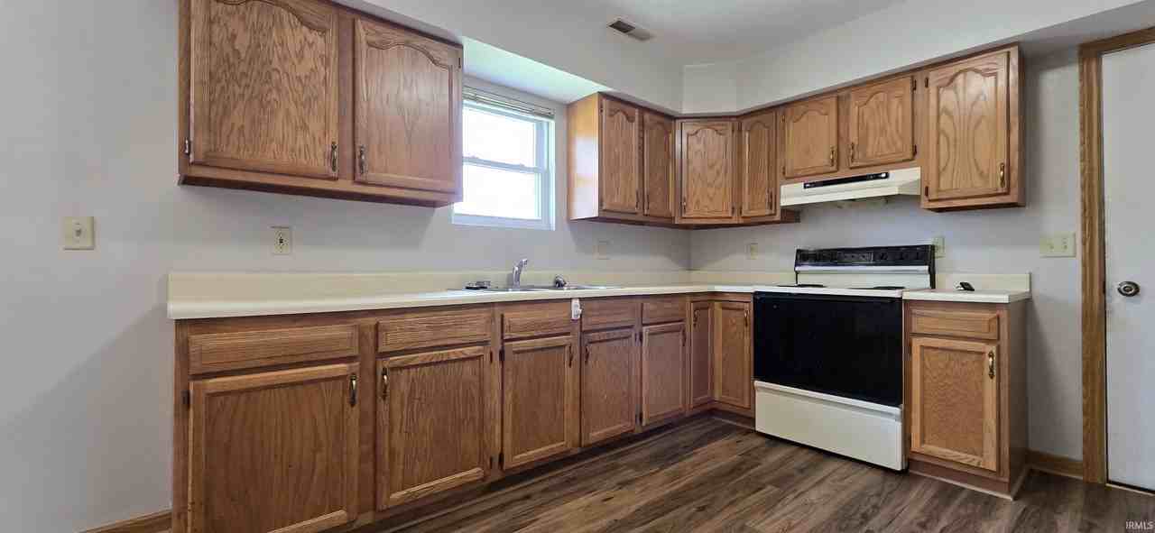 115 Marcus Dr - Photo 7 of 12