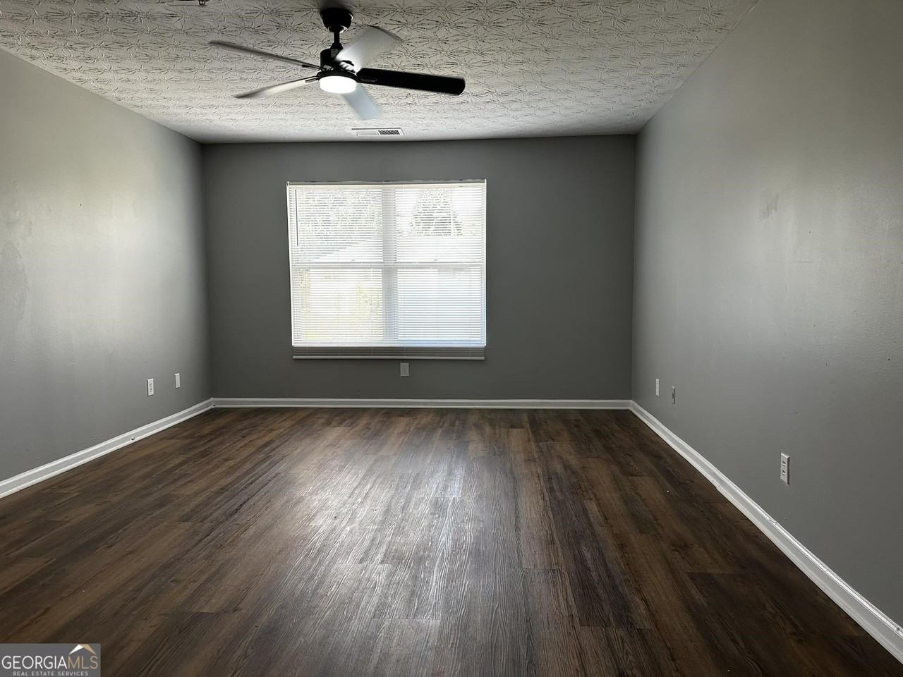 9302 Fairington Ridge Cir - Photo 3 of 15