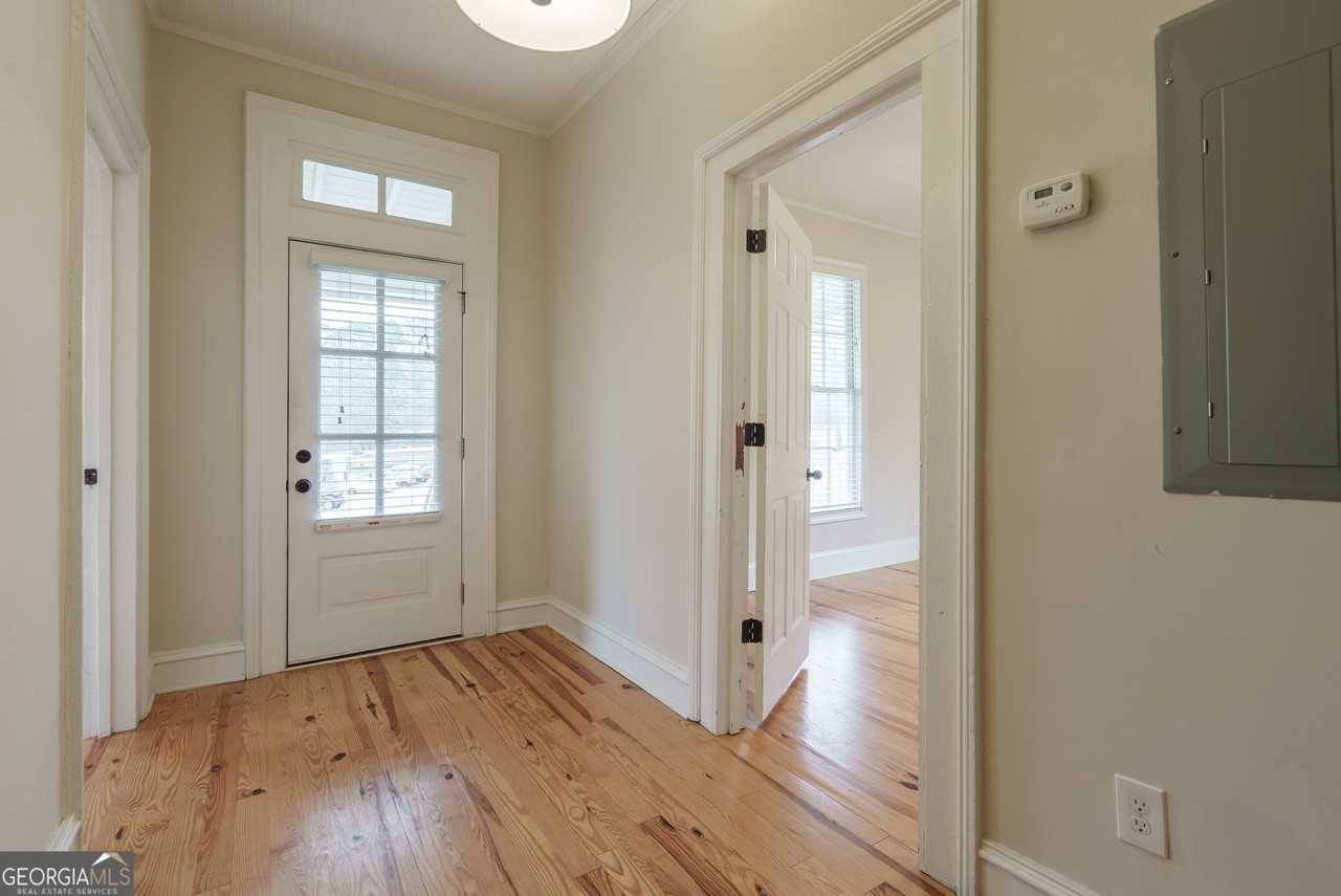 696 North Ave - Photo 5 of 26