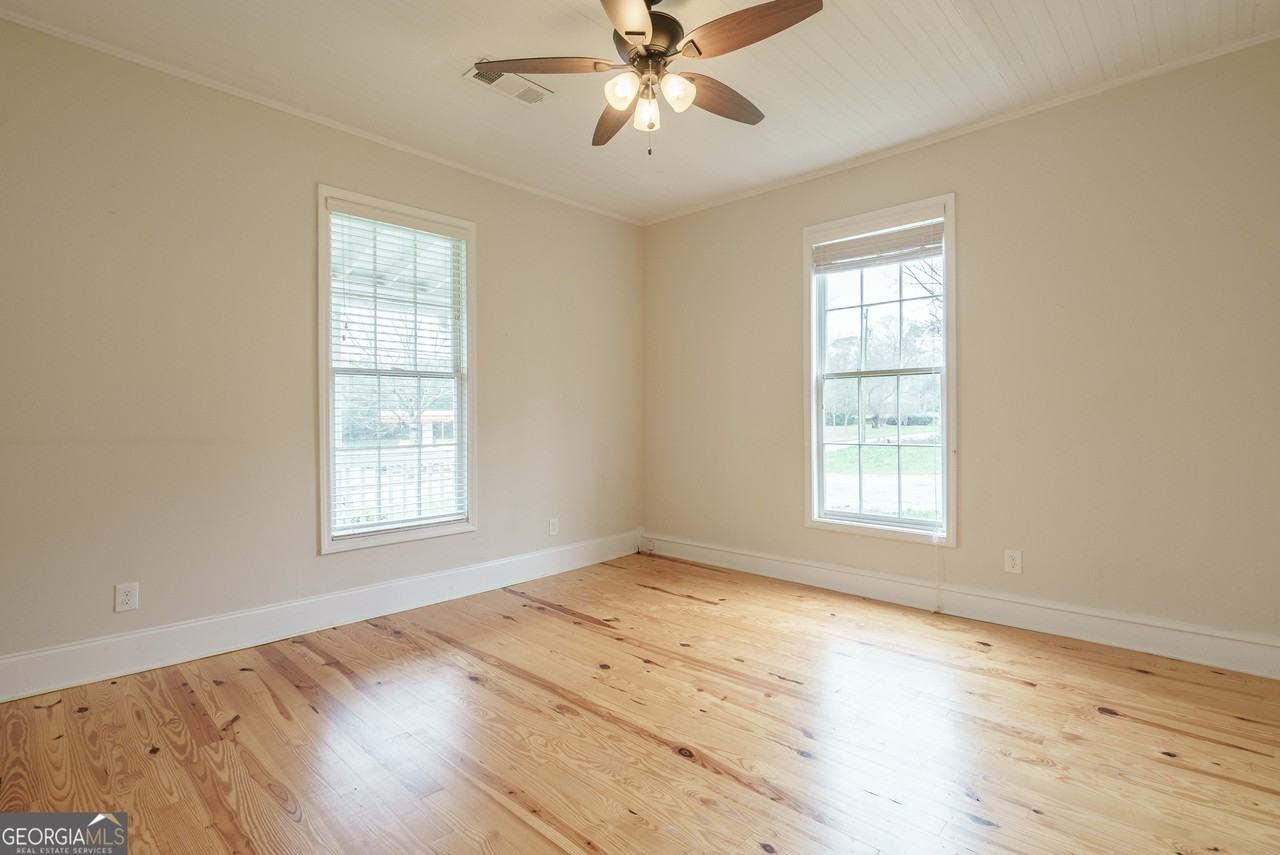 696 North Ave - Photo 7 of 26