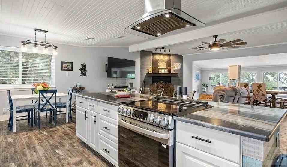 1214 Amanda - Photo 3 of 26