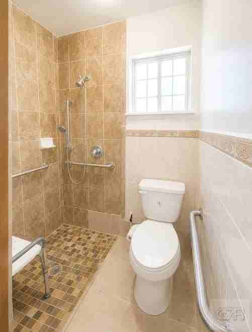 138 Midway Dr - Photo 4 of 10